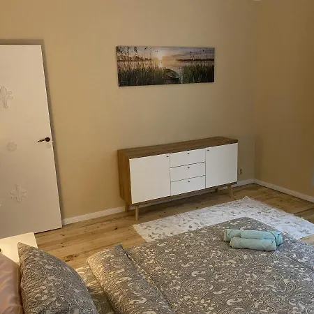 Апартаменты Family 3Bdr Apartment With A Terrace In Kadriorg Таллин