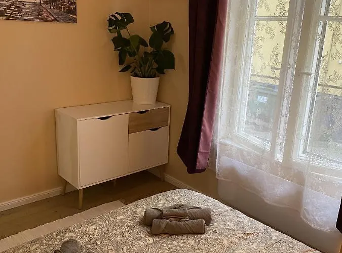 Family 3Bdr Apartment With A Terrace In Kadriorg